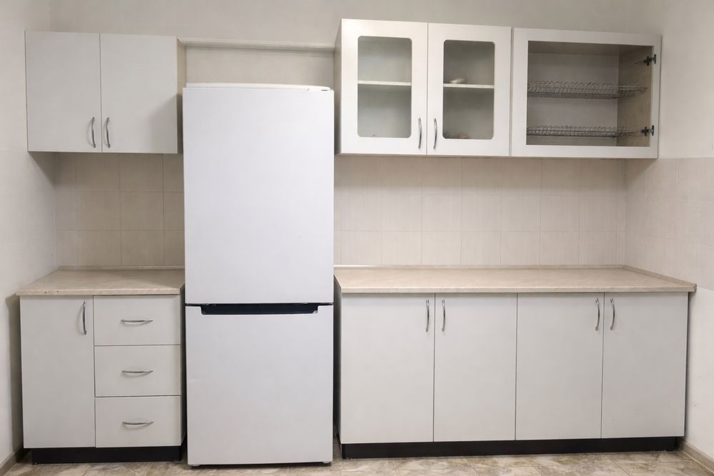 Продается кухонный гарнитур белого цвета