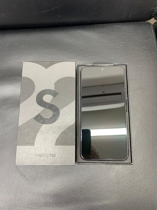 Самсунг S22 в отличном состоянии