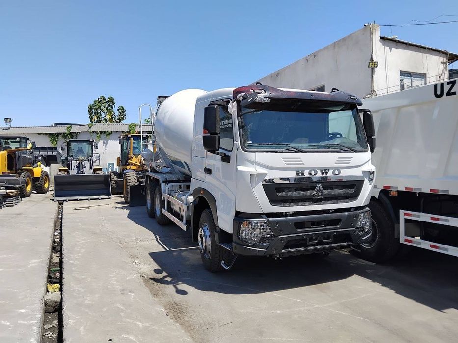 Автобетоносместитель Howo 10кублик миксер