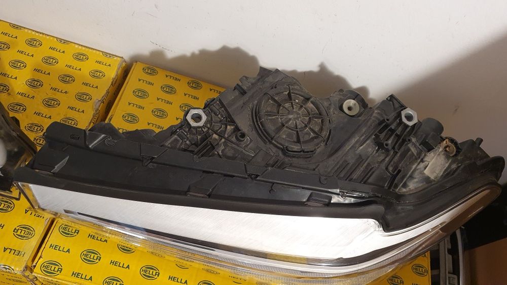 Far faruri full led adaptiv icon BMW seria 5 g30 g31 m5 f90