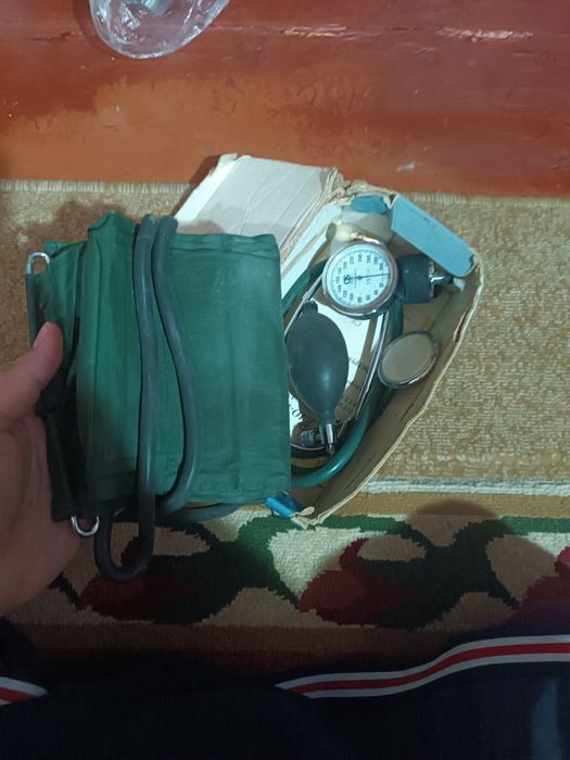 Парик шиньон накладные волосы сухой шампунь тонометр запчасть