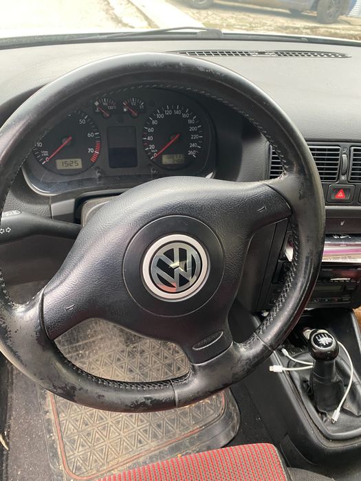 Vw Golf 4 2000 кубика бензин в движение  !