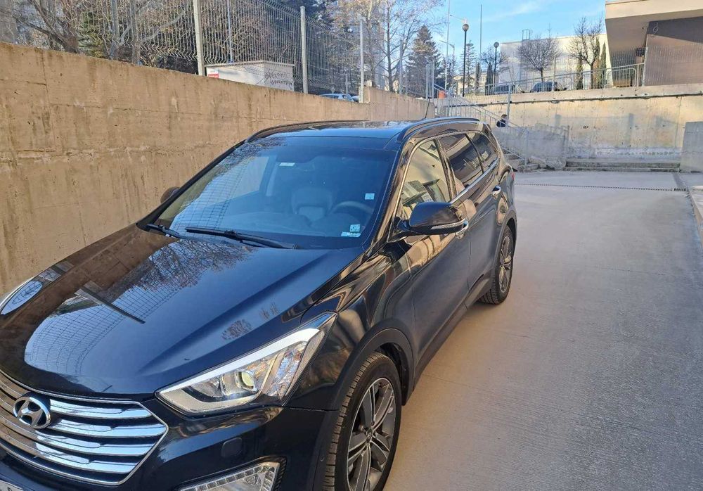 Hyundai Grand Santa Fe