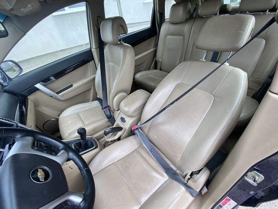 Dezmembrez piese Chevrolet Captiva