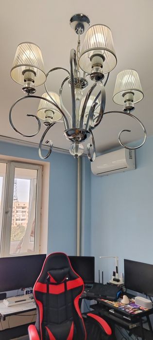 Продается Люстра