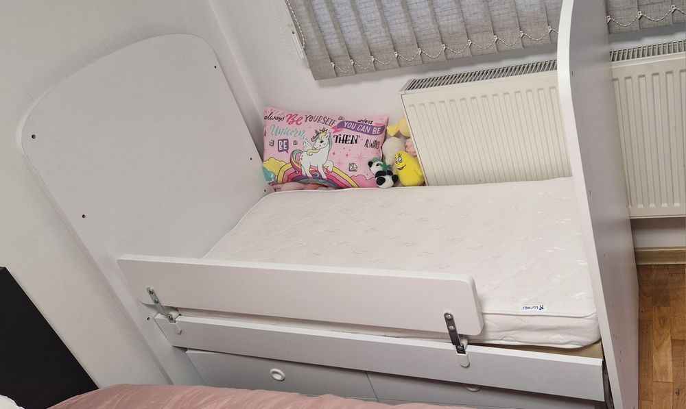 Детско люлеещо легло