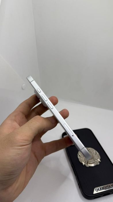 Iphone 16 128 g 100% батарея