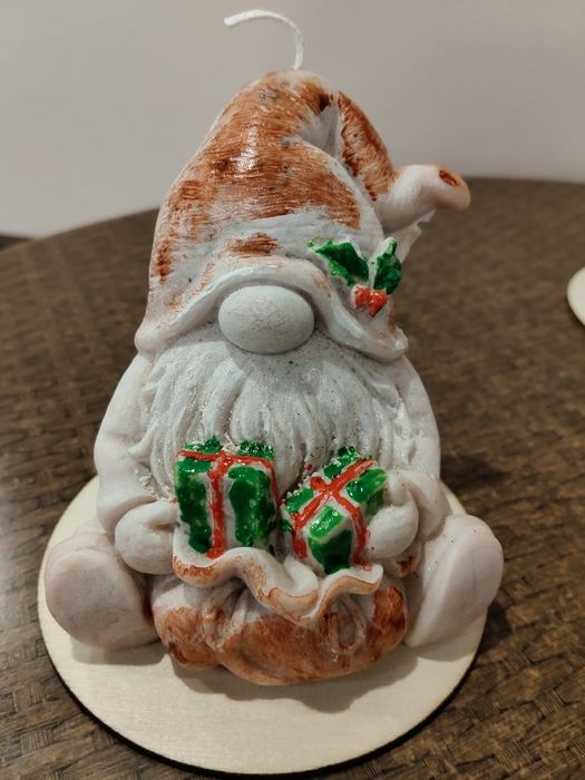 Фигурки от соев восък