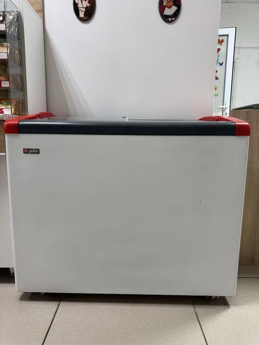 Продам морозильную камеру Gellar