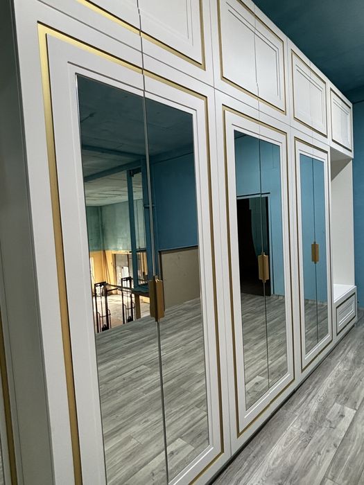 Продам шкаф для прихожей