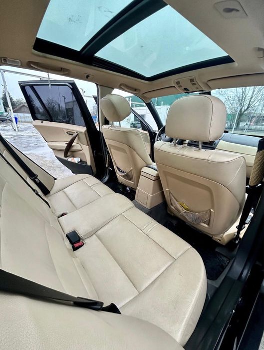 Vând BMW X3 3.0i xDrive 231CP 6 cilindri Automat Panormamic