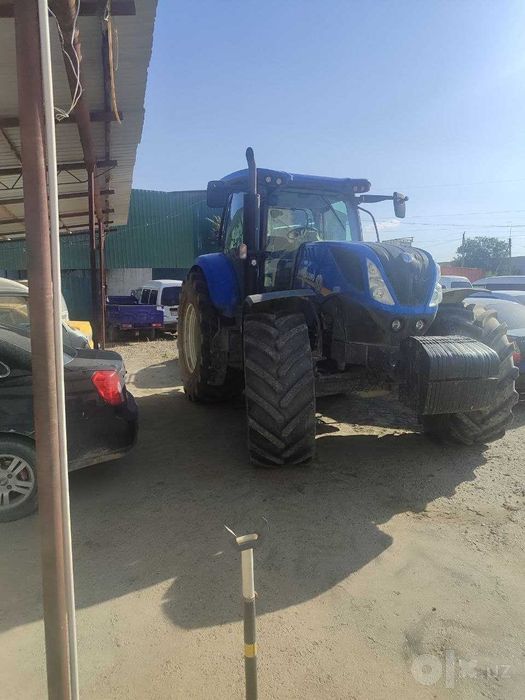 Трактор New Holland T7.260