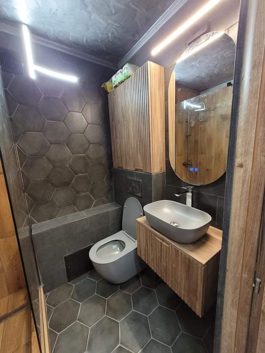 Amenajări interioare exterioare gresie faianță decorative interioare .