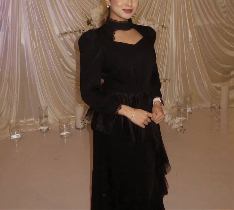 Платье женское продам