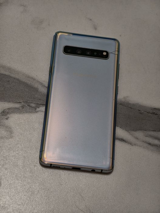 Samsung S10 Plus 5G 256 gb Ram 8 android 11