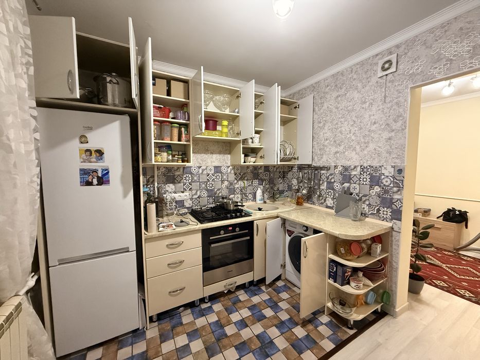 Пролам кухонную мебель