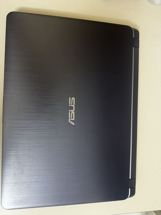 Продам Vivo book 15 asus laptop x507uf