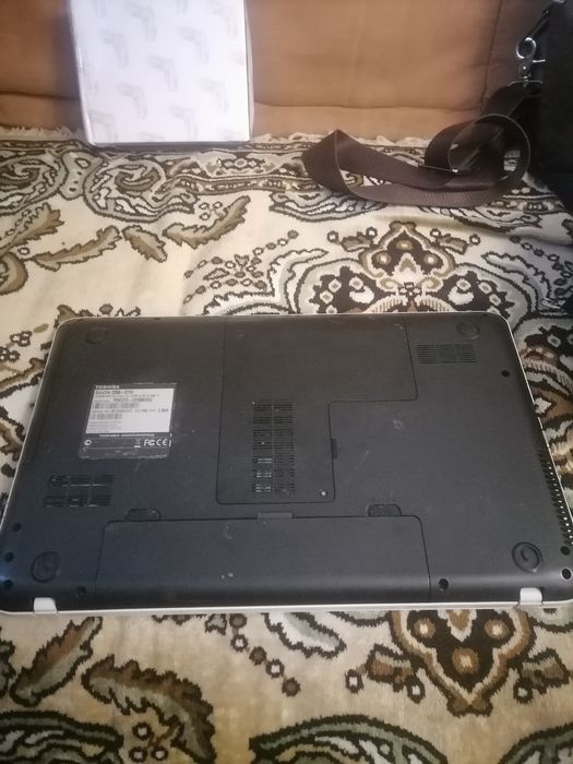 Продам 2 ноутбука на запчасти