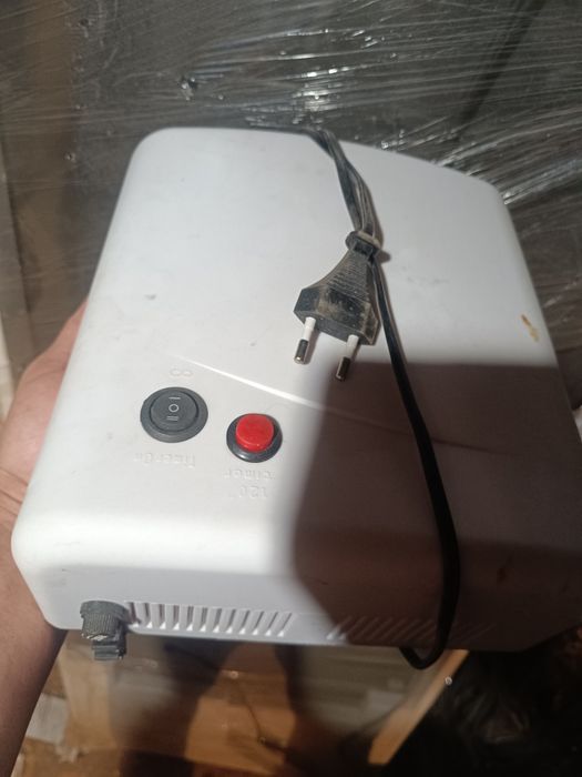 Продается аппарат для маникюра и прочее