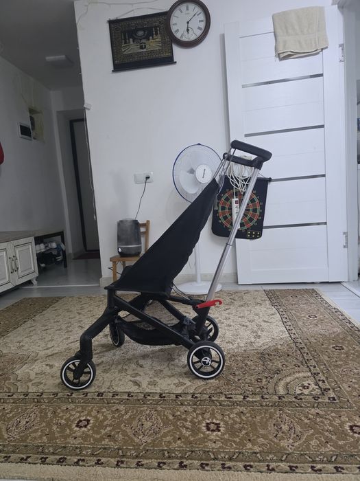 Продам  прогулочную коляску