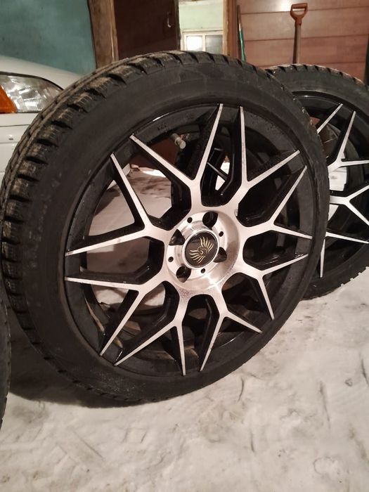 Комплект шин с дисками