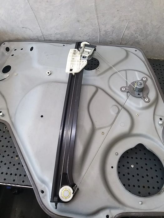 Macara manuala geam dreapta spate mercedes a class w169 a1697300279