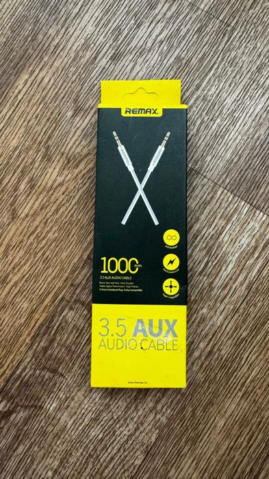 AUX кабель. Новый.