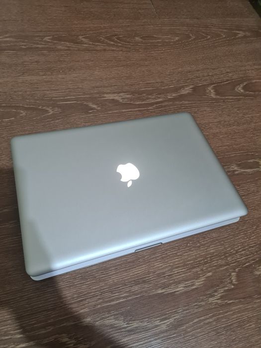 Macbook pro 15 Early мощный