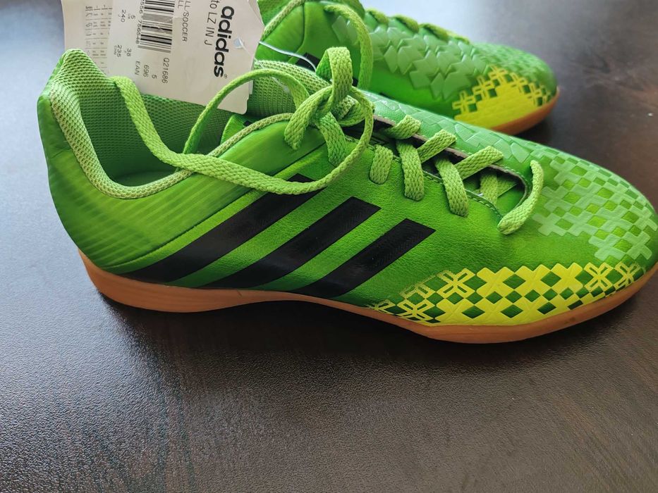 Футболни обувки Adidas 38  номер