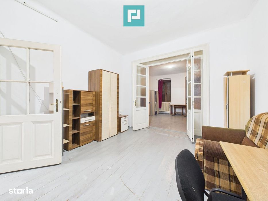 Casă 2 camere + anexe, teren 234 mp.