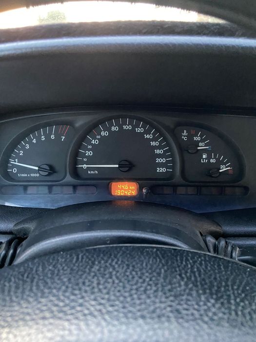 Продам Опель вектра б