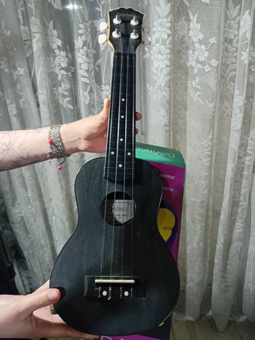 Продаю укулеле сопрано