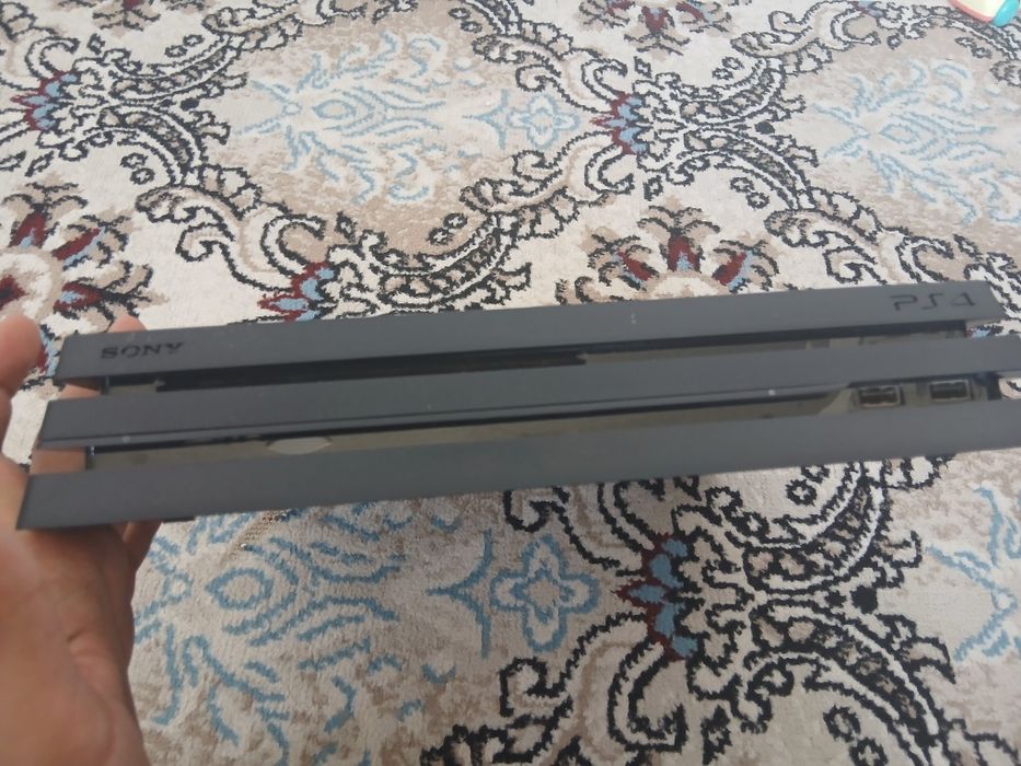 Plsh 4 pro 1 tb 2 josik