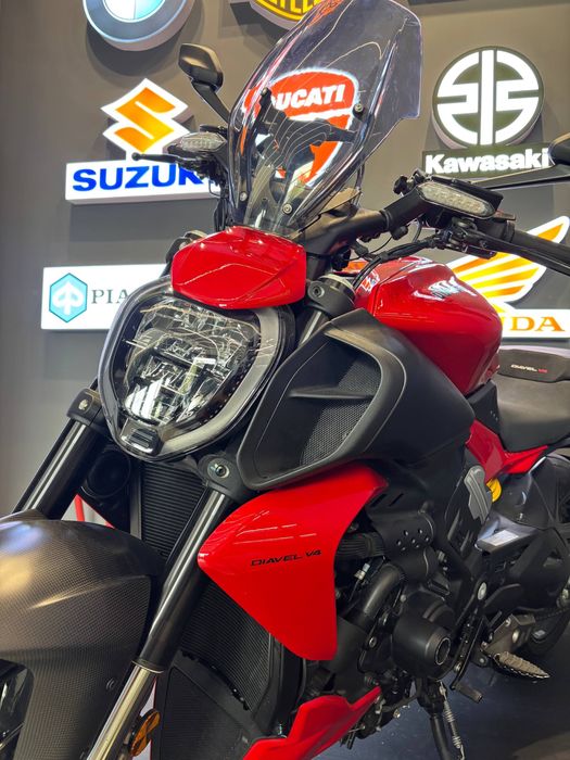Ducati Diavel V4 2025 |
