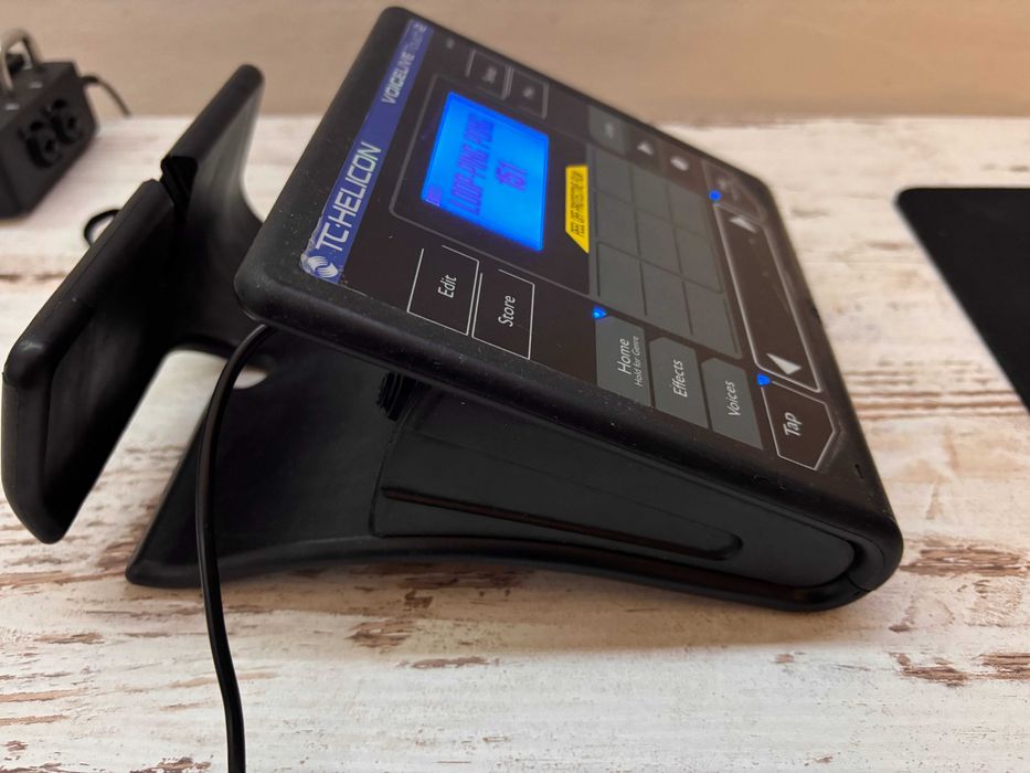 Efect voce TC Helicon VoiceLive Touch 2