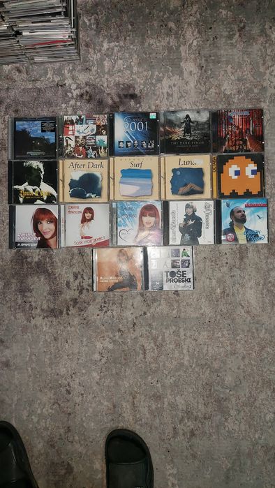 Продавам 167 оригинални диска