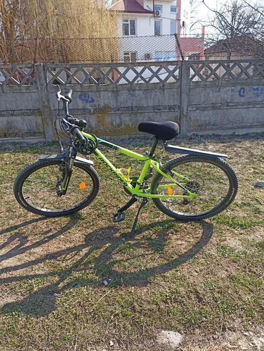 Vând bicicleta băieți