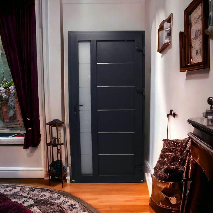 Usa de exterior pentru intrare casa disponibil pe stoc
