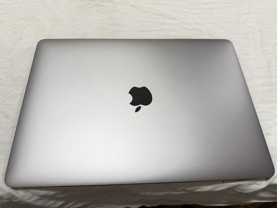 MacBook Pro 13 – 256GB | Urgent