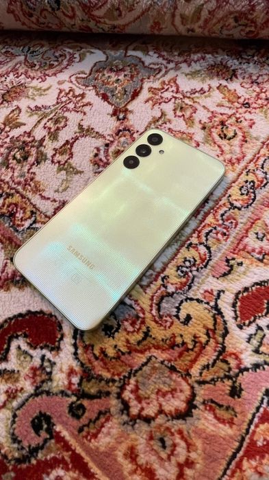 Samsung A25 в идеале СРОЧНО