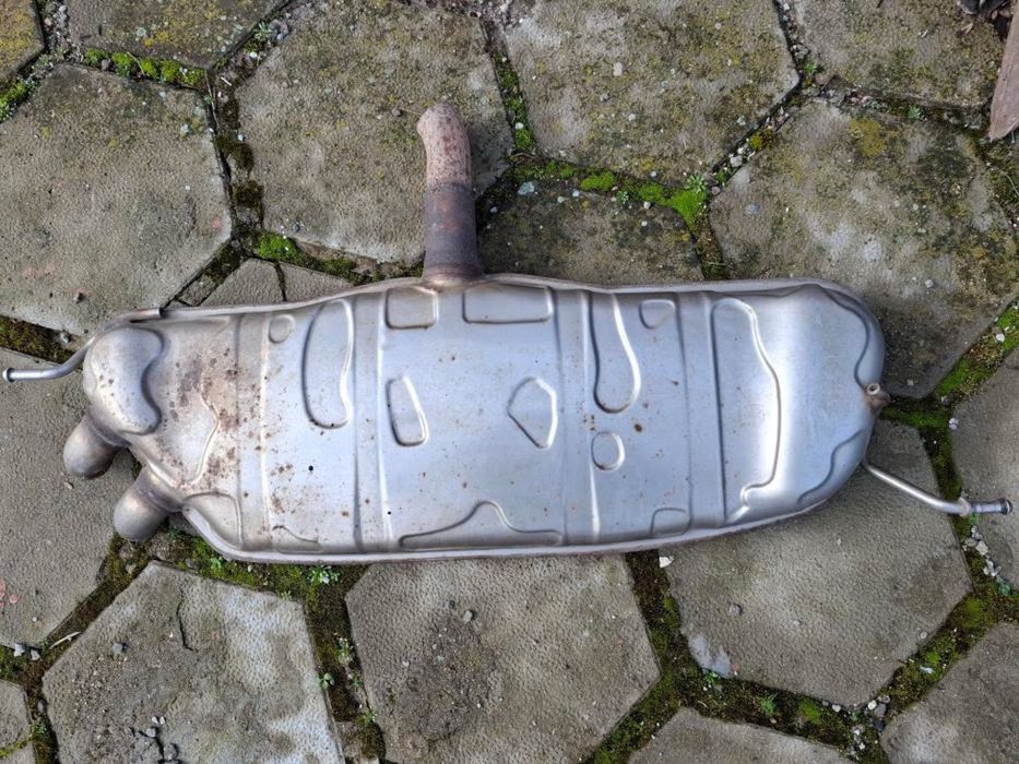 Задно гърне за Golf 5