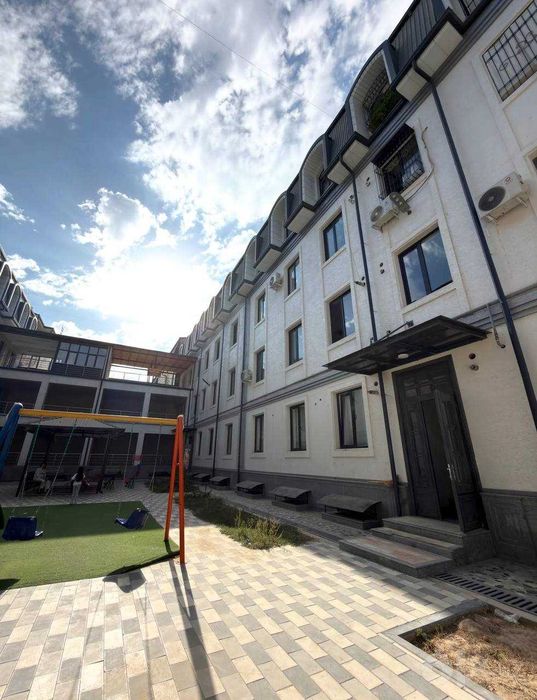 Новостройка замона туйхонаси рупарасида Дуплекс 150 кв