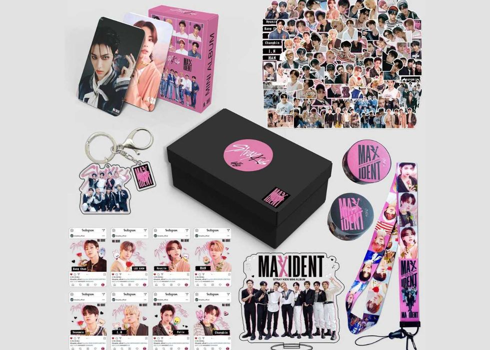 Подарочные боксы по корейским группам BLACK PINK, Stray Kids, BTS