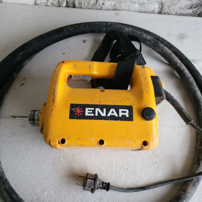 Vibrator beton ENAR AVME / 2025