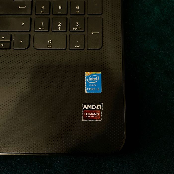 Ноутбук HP Intel Core i5 15-ac139ur