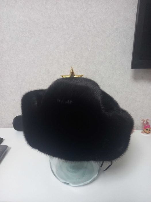 Продам норковую шапку.