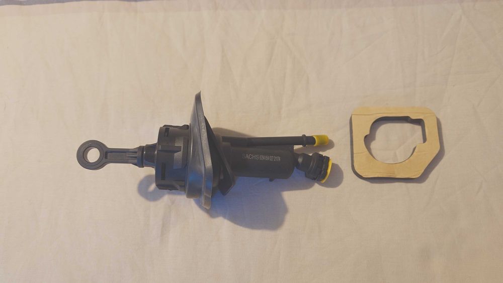 Горна помпа за съединител