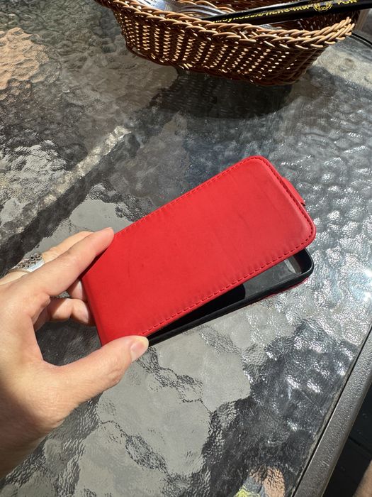 Чехлы на айфон 8