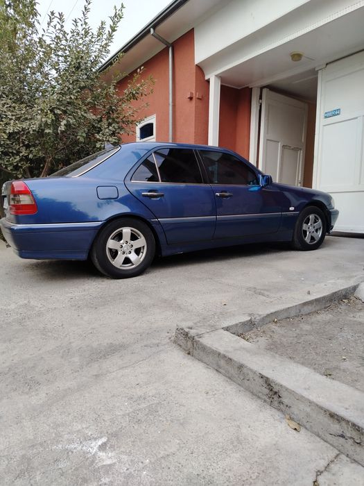 R15 diska balon sotiladi mersedes benz W202 dan yechilgan