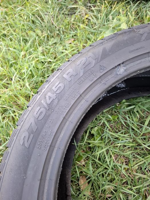 Vand 2 anvelope 275 45 21 continental de iarna bune